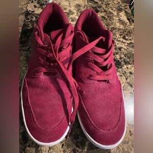 Oakley Sueded Lighthouse Red Tomato Low Top Men’s Sneaker (12)